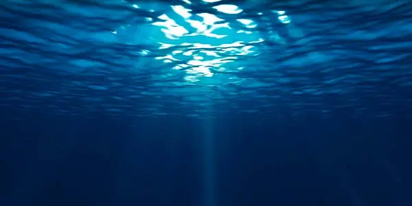 luz en el mar
