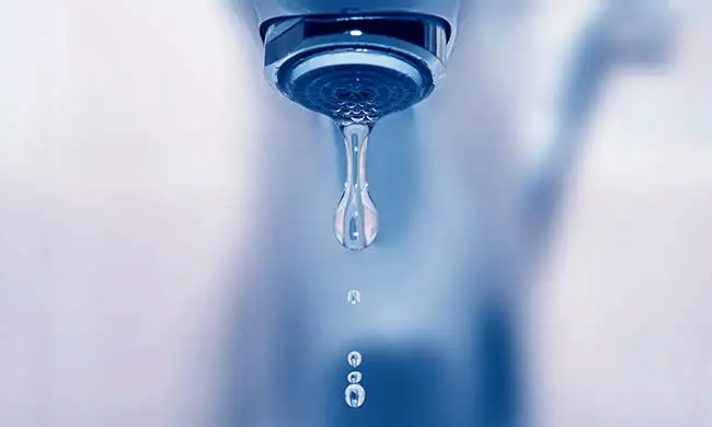 evitar fugas para ahorrar agua