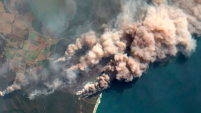 humo incendios forestales australianos de 2019-2020 visto desde el aire